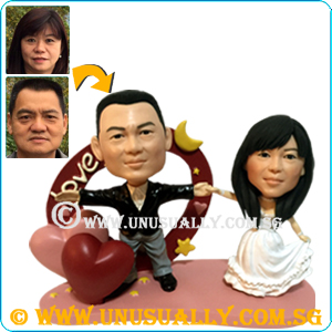 Custom 3D Love Heart Frame Wedding Couple Figurines (Limited)